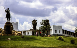 Reiterdenkmal vor der Alten Feste